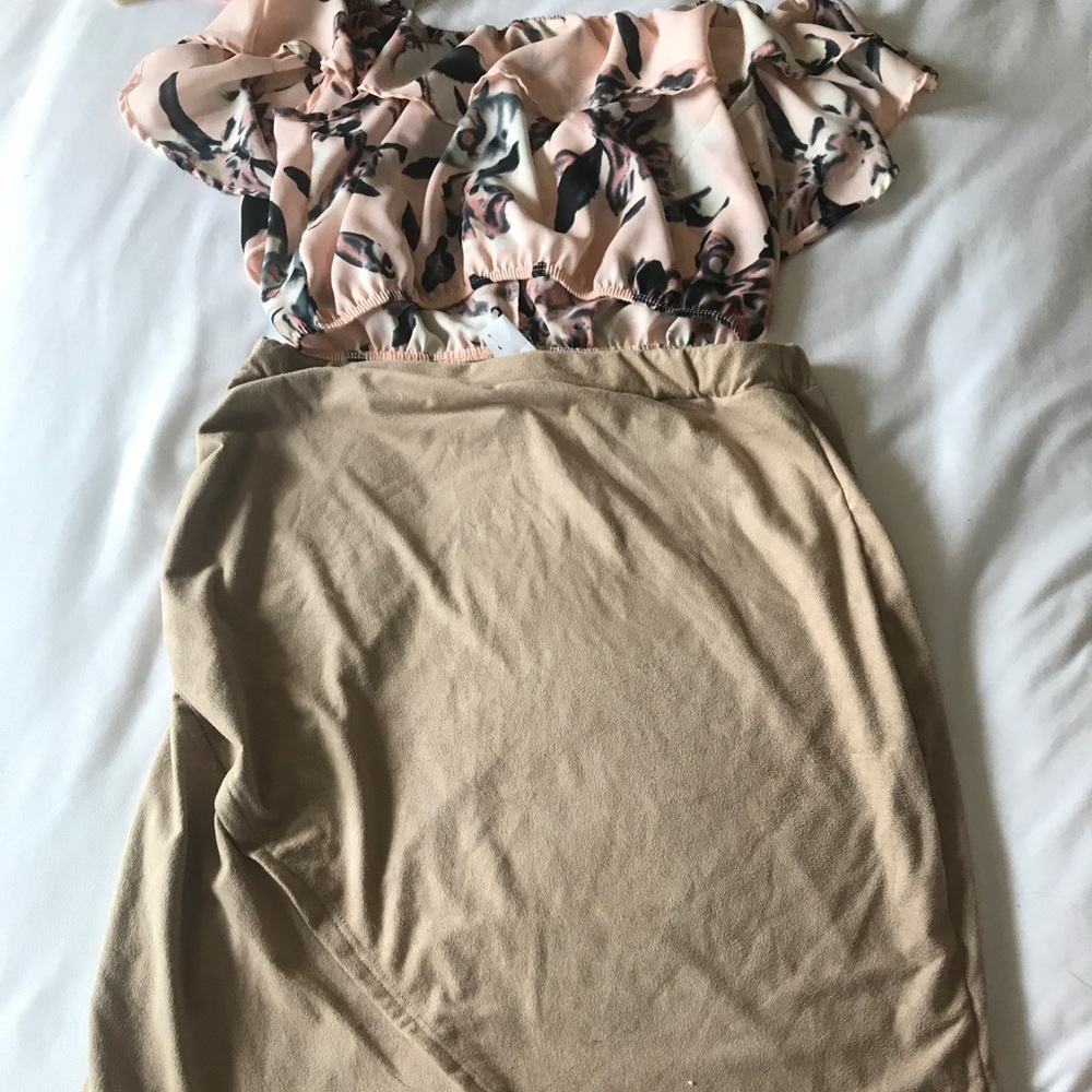 TIGHT PENCIL SKIRT